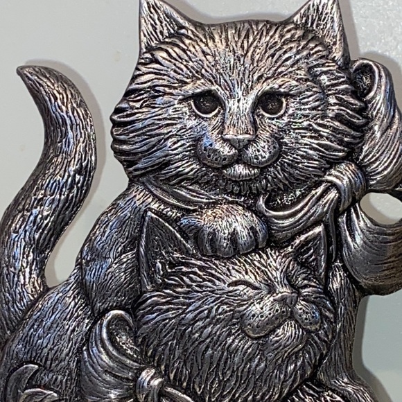 Vintage CARSON PEWTER CAT TAPERED CANDLESTICK HOLDER - Picture 2 of 10